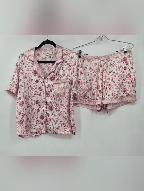 Haute Hippie Other - Haute Hippie Pajama Set Large PJ Floral Satin Feel Cottage Core Shorts Top